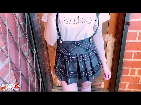 ❤️ Nxënëse thith karin e saj thellë dhe qihet në vend të klasave. ❤ Video e ndyrë  tek ne ❤