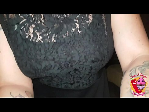 ❤️ Njerka e përdalë i jep atij një blowjob dhe spanjisht ❤ Video e ndyrë  tek ne ❤