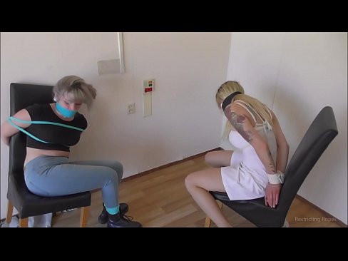 ❤️ E varur / e lidhur dhe e gojës / vajzë në ankth ❤ Video e ndyrë  tek ne ❤