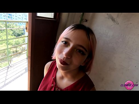❤️ Sensual student thith një të huaj në pjesën e jashtme - sperma në fytyrën e tij ❤ Video e ndyrë  tek ne ❤